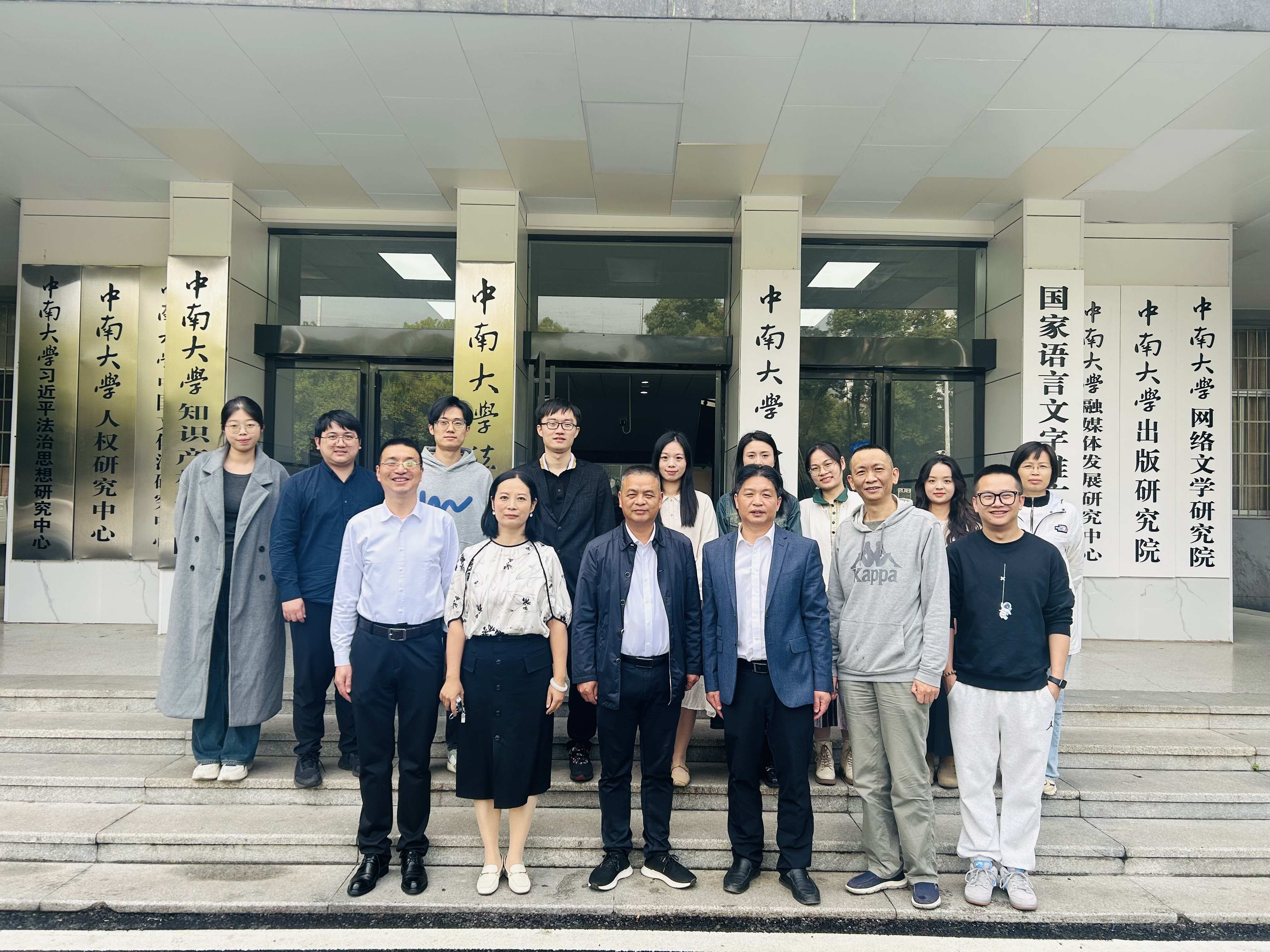 b15a3566095d49fe88c74bc035dc924a.jpg b15a3566095d49fe88c74bc035dc924a.jpg